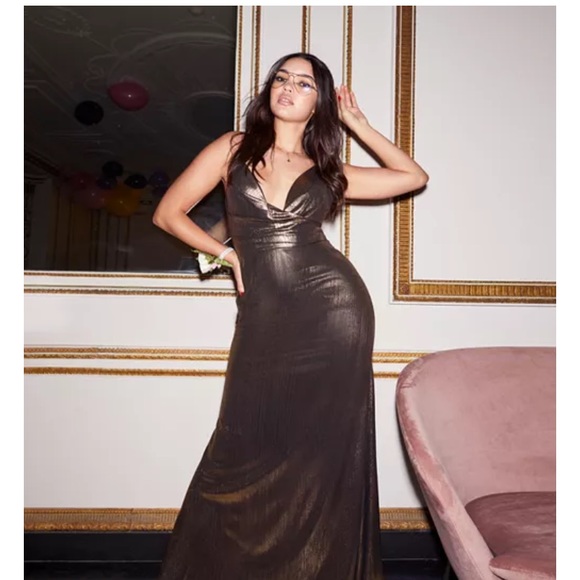 metallic gown - Picture 2 of 3